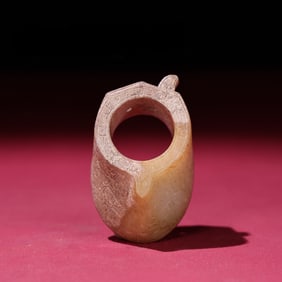 A piece of exquisite Hetian jade pit full of Qin jade