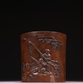 A piece of the Qing Dynasty Huanghuali bamboo newspaper peace pen holder