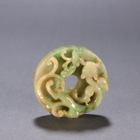 A piece of jade dragon pattern from the Qing Dynasty