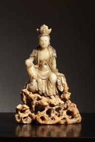 A piece of Shoushan stone in the Qing Dynasty is free Guanyin