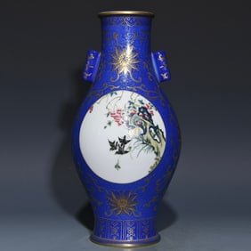 A Qing Dynasty Qianlong year of the blue ground rolling road open light pastel flower and bird