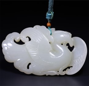 A beautiful Hetian jade phoenix piece