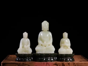 A beautiful set of Hetian jade Buddha statues