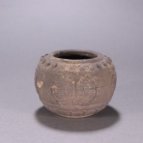 A sterling silver character story jar from the Qing Dynasty