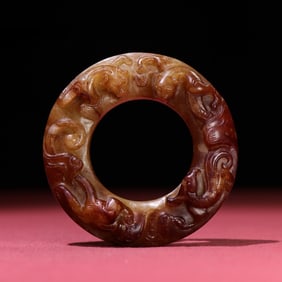 A fine ancient jade ring