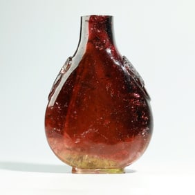 A fine old tourmaline caramelite tourmaline beast head ring snuff bottle