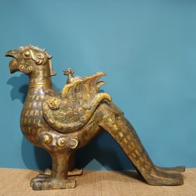 A beautiful bronze golden bird