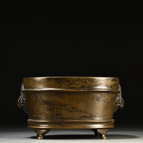 A piece of the Ming Dynasty Yongle year of the copper tire string pattern chicken ear incense burner