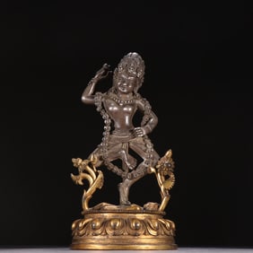 A piece of the Qing Dynasty's bronze gilt silver empty line Buddha mother