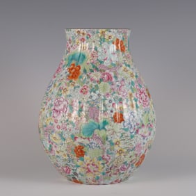 A piece of the Qing Dynasty Yongzheng year of the pastel kaleiflora pattern melon Lingzun
