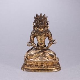 A bronze gilt Amitayus Buddha from the Qing Dynasty