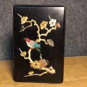 A beautiful rosewood treasure inlaid box