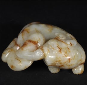 A beautiful Hetian jade beast ornament