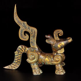 A gold inscription beast from the Han Dynasty