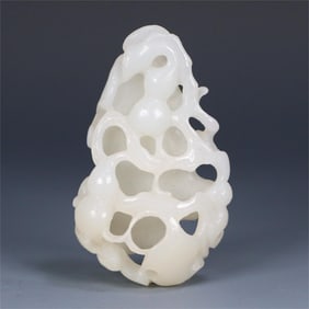 A piece of exquisite Hetian jade hollow gourd handle