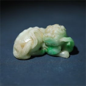 An old jade lion play hydrangea from the Qing Dynasty