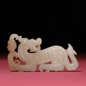 A beautiful Hetian jade tiger pendant