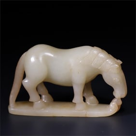 A beautiful Hetian jade pedal horse