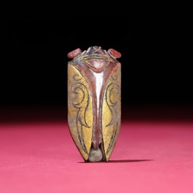 A piece of exquisite Hetian jade lacquer painted eight-knife cicada