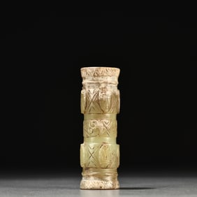 A beautiful piece of ancient jade cicada pattern