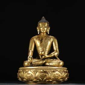 A bronze gilt Shakyamuni from the Qing Dynasty