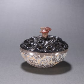 A piece of agate smoker from the Qing Dynasty