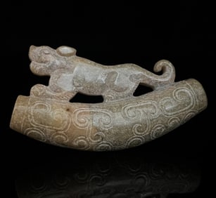 A beautiful Hetian Yurui beast dragon pattern Lezi