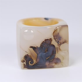 An old agate character ring from the Qing Dynasty