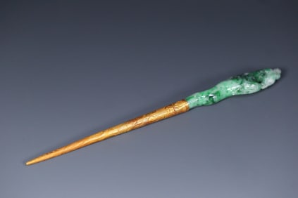 An old jadeite of the Qing Dynasty with silver gilt phoenix hairpin
