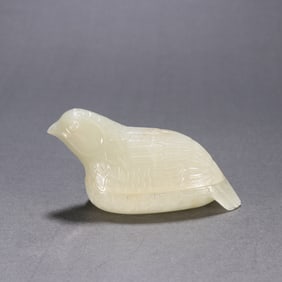 A Hetian jade quail lid box from the Qing Dynasty