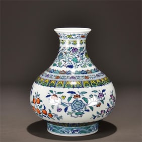 A piece of the Qing Dynasty Yongzheng year of the bucket color folded branches flower fruit pattern
