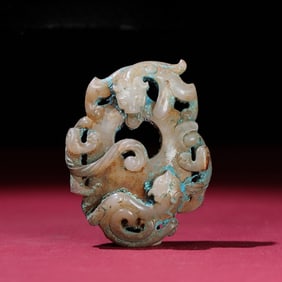 A piece of exquisite Hetian Yushengpit high relief dragon dragon and phoenix Chengxiang chicken