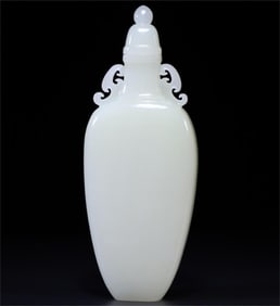 A beautiful Hetian jade carved plain work bottle