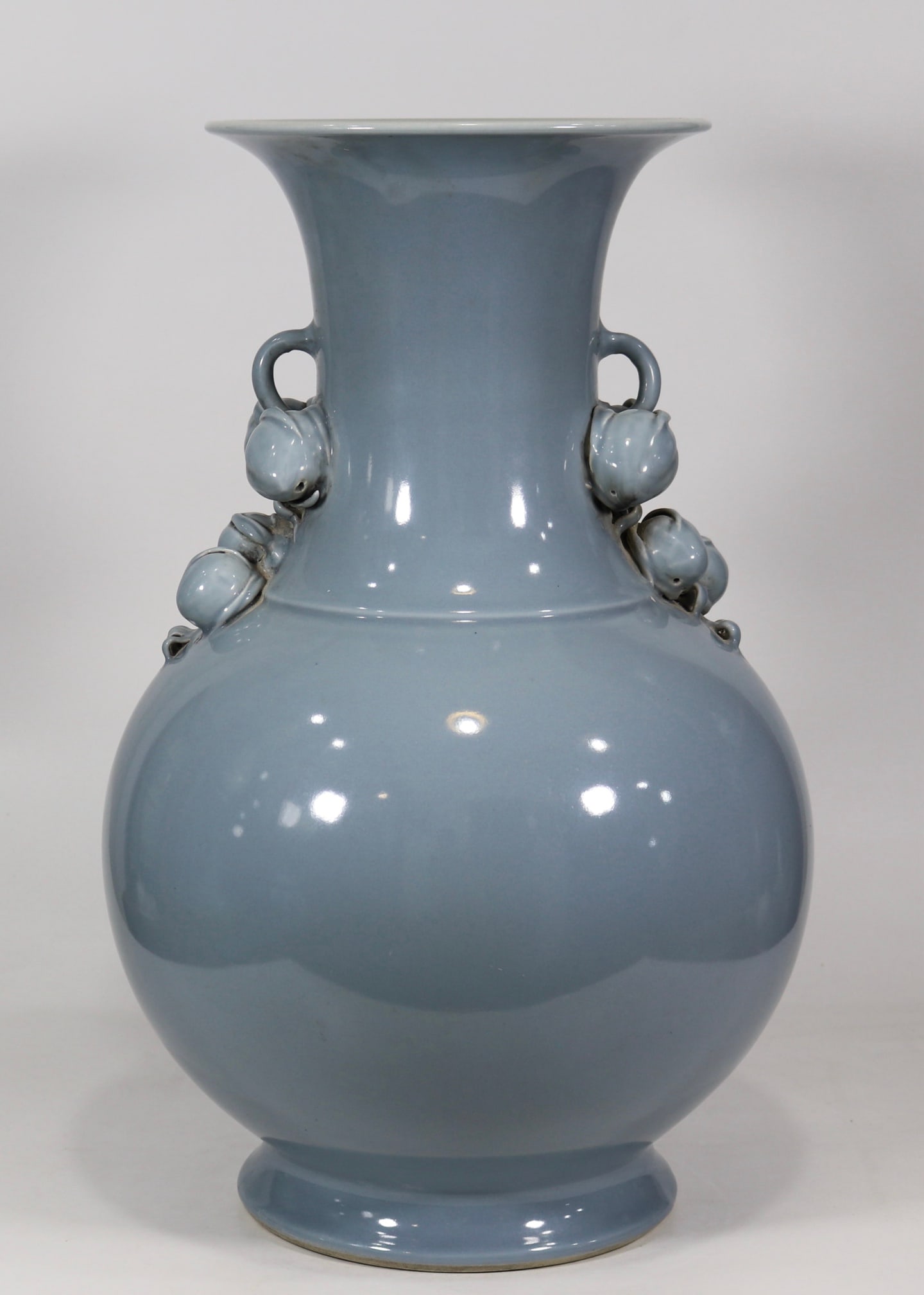 A Qing Dynasty Qianlong year made azure glazed peach amphora: Qing Dynasty Qianlong year made azure glazed peach amphora SIZE: H:52cm W:30cm (The Dimensions Of All Batches Are Manually Measured.If You Need More Detailed Information, Please Contact Our Customer S