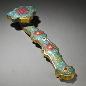 A delicate bronze gilt cloisonn é ruyi ornament