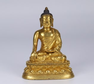 A bronze gilt statue of Shakyamuni from the Qing Dynasty