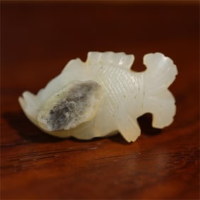 A piece of Hetian jade carved jade mandarin fish from the Qing Dynasty
