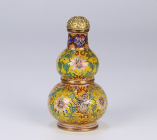 A Qing Dynasty bronze fetal painting, enamel entwined branches, eight treasures pattern gourd snuff