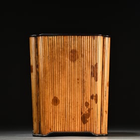 A delicate red sandalwood inlaid Xiangfei bamboo square pen holder