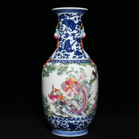A blue and white pastel five-lun flower and bird pattern amphora made in the Qianlong year of the