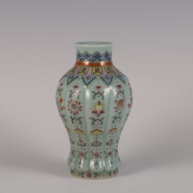 A piece of bean green glaze made in the Qianlong year of the Qing Dynasty with pastel auspicious
