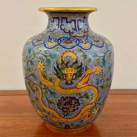 A delicate cloisonn é enamel dragon and phoenix vase