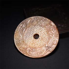 A delicate Taihu stone ornament