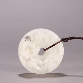 A piece of Hetian jade dragon jade jade from the Qing Dynasty