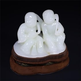 A beautiful Hetian jade and two immortal ornaments