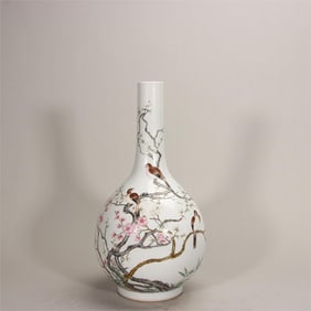 A pastel made in the Yongzheng year of the Qing Dynasty is happy to be a gallbladder bottle