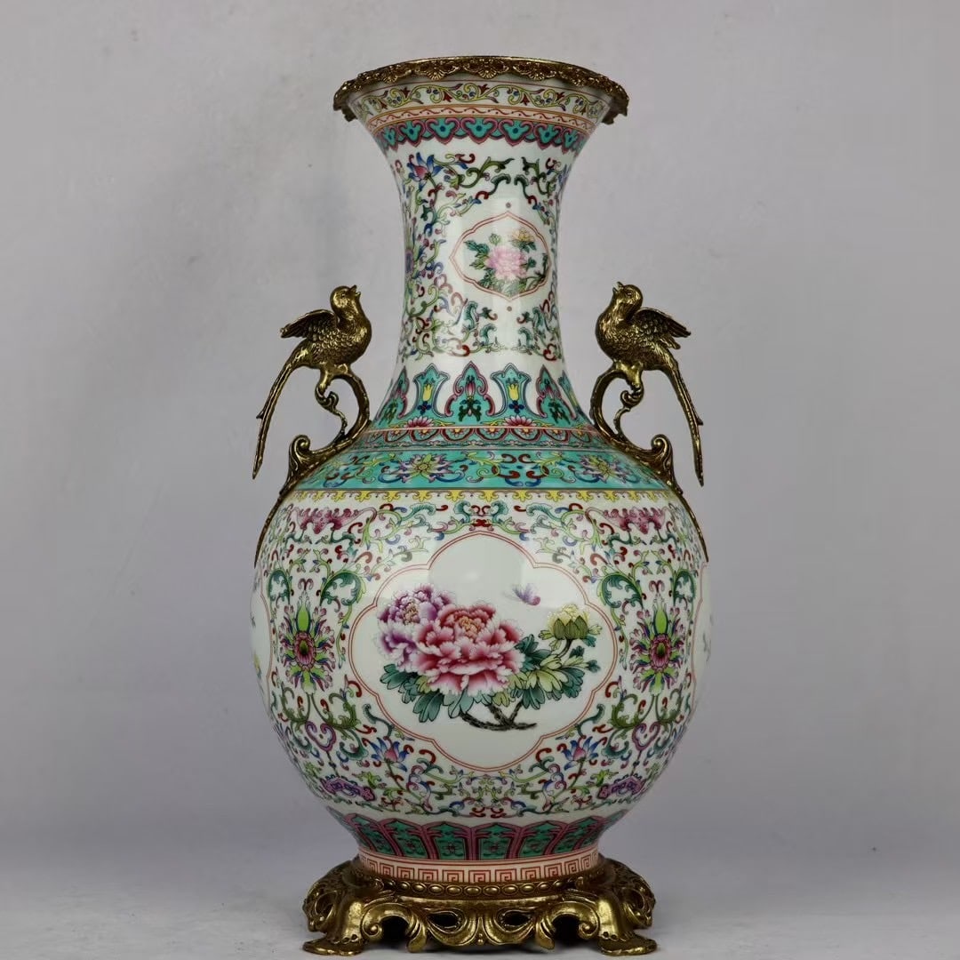 A beautiful pastel window flower bird inlaid with bronze flower and bird amphora appreciation vase: Exquisite pastel window flowers and birds inlaid with copper flowers and birds amphora appreciation vase Size: H:48cm Mouth D:17cm D:24cm Bottom:20cm (The Dimensions Of All Batches Are Manually Measur