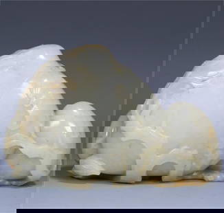 A Xinjiang Hetian jade seed material Fushou ornament in the Qing Dynasty: Qing Dynasty Xinjiang Hetian jade seed material Fushou ornament Size: 16x10.5x6cm W:1242.4g (The Dimensions Of All Batches Are Manually Measured.If You Need More Detailed Information, Please Contact O