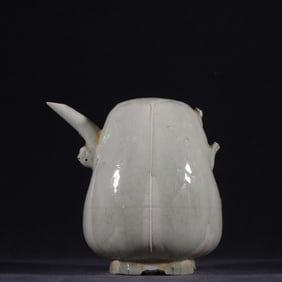 A pot (fragment) of the Hutian kiln in the Song Dynasty