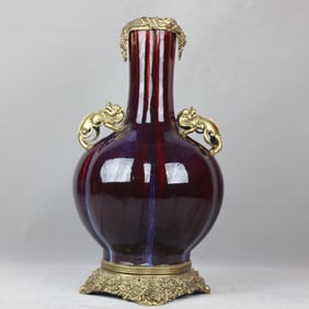 A beautiful kiln-glazed copper Pixiu amphora Tianqiu vase